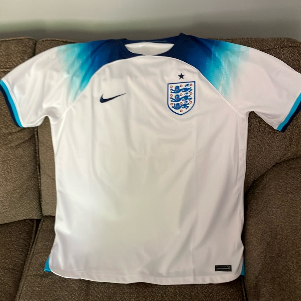 Nike England Football Shirt - White and Blue